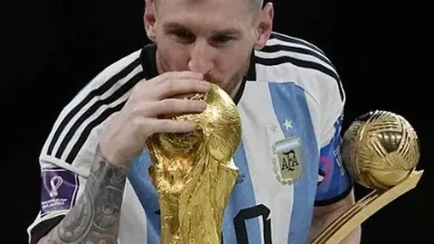 史亮被足協禁賽三場，楊德欣鎖喉裁判半載停賽